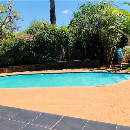 Reitz Guest House Mafikeng Eksteriør bilde